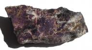 Purpurit aus Namibia, Rohstein, Stufe 124 g. 