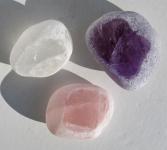Bergkristall, Rosenquarz, Amethyst, Rollquarz mit Anschliff, 3 Stück 