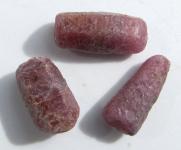 Rubin Kristalle aus Tansania 35 Ct. Rohsteine 