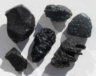 Tektit schwarz, Tektite, 6 Rohsteine, 40 g., ca. 20 - 34 mm 
