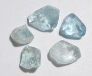 Blautopas, Topas, 5 Kristalle, unbehandelte Rohsteine, Brasilien, 27 Ct. 