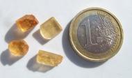 Edeltopas, Goldtopas aus Brasilien, 4 Kristalle 11 Ct., Rohedelsteine 