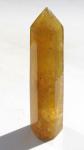 Obelisk aus gelben Fluorit, Spitze, geschliffen, 120 mm hoch, 162 g. 