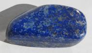 Lapislazuli, Lapis Lazuli, Trommelstein mit etwas Pyrit, Handschmeichler, 42 g, 47 mm 