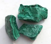 Malachit, 3 Rohsteine aus dem Kongo, 46 g. 