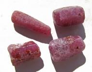 Rubin Kristalle aus Tansania 37,9 Ct. Rohsteine 