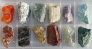Mineraliensammlung, 12 größere Minerale, beschriftet 