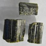 Turmalin grün, schwarz, Südafrika, 3 Kristalle, Edelsteine 14-17 mm 