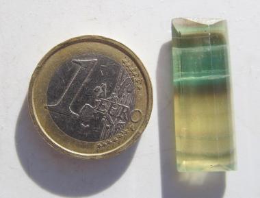 Fluorit tricolor Baguette geschliffen, 21.5 Ct., 29 mm 