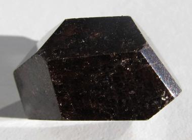 Granat - Almandin, Kristall poliert, 11.8 g. 