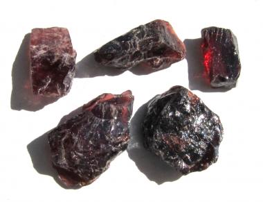 Granat Grossular, Rhodolith, Tansania, 5 Rohedelsteine 62,5 Ct, 11-19 mm 