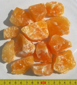 Orangencalcit, Rohsteine, kräftige Farbe, 4 - 6 cm, 500 g. 