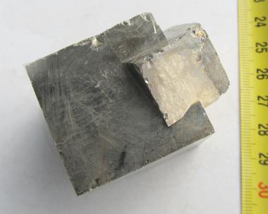 Pyrit Stufe Würfelstufe Mineral Spanien 269 g. 