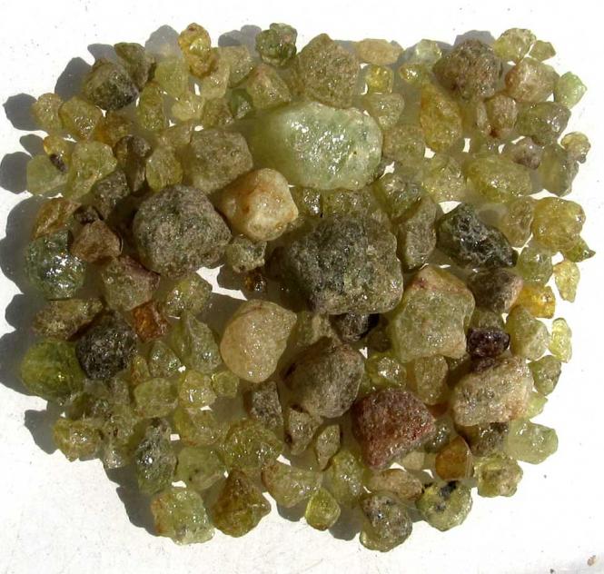 50 Ct Grossular aus Mali Grüner Granat Edelsteine getrommelt